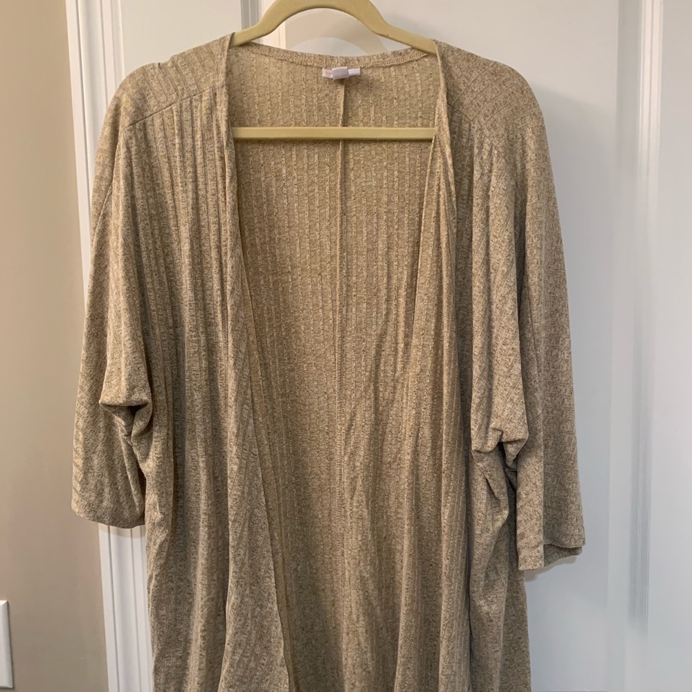 Beige LulaRoe Lindsay